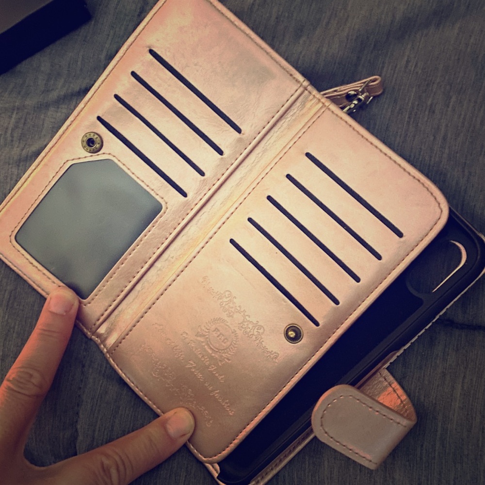 iPhone XR wallet case